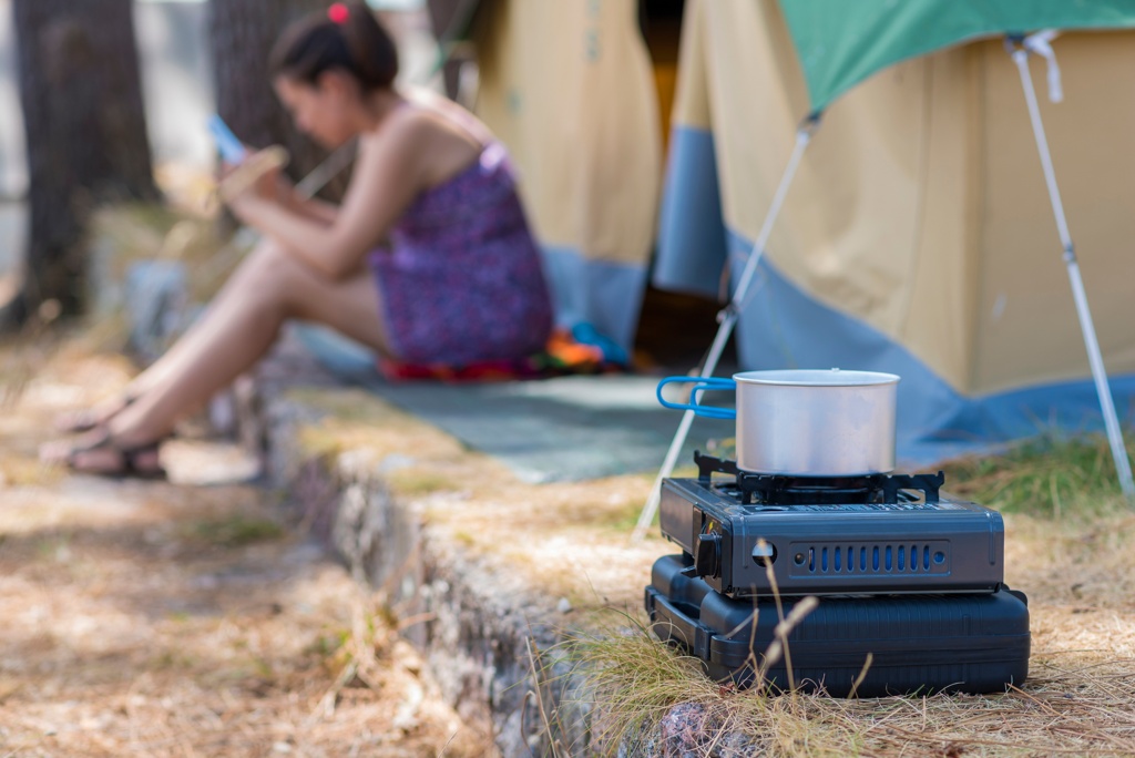 Verschiedene Gaskocher für Outdoor